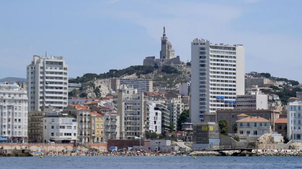 JO 2024: Marseille se prépare à l'arrivée de la flamme olympique à bord du trois-mâts Belem