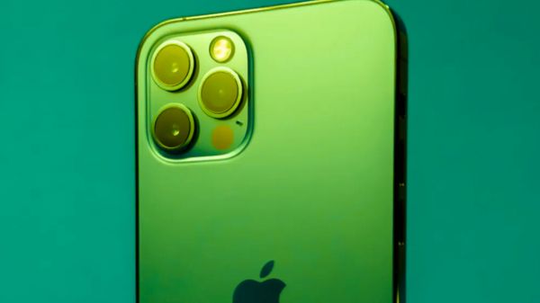 Du Titane vert pour l'iPhone 16 Pro ?