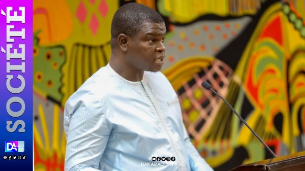 1er Mai au Palais : Bamba Kassé s'attaque aux publicités sur la dépigmentation , les émissions de rêve et de charlatanisme dans les radios et Tv ...