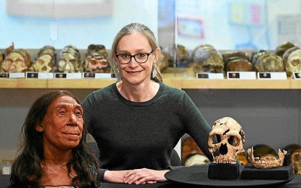La tête d'une Néandertalienne reconstituée par des chercheurs britanniques