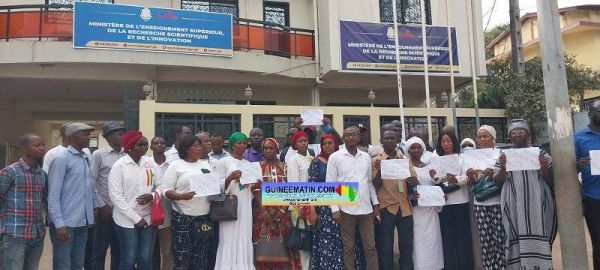 Conakry : des enseignants chercheurs entament une grève de la faim devant le Ministère de l'Enseignement supérieur  