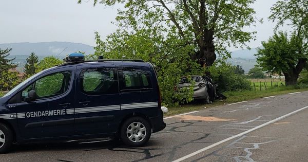 Isère. Un jeune de 22 ans se tue dans un accident de la route