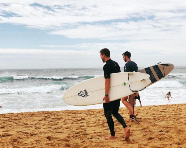 Partis en vacances mais jamais arrivés : trois surfeurs étrangers disparus au Mexique, des corps retrouvés