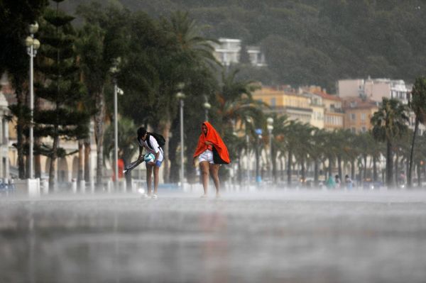 Les Alpes-Maritimes placées en vigilance jaune aux orages ce dimanche après-midi, voici à quoi s'attendre