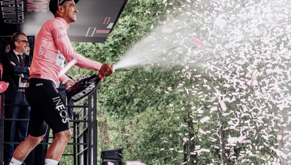 Cyclisme. Jhonatan Narvaez crée la surprise et s’empare du maillot rose lors d’une première étape du Giro explosive