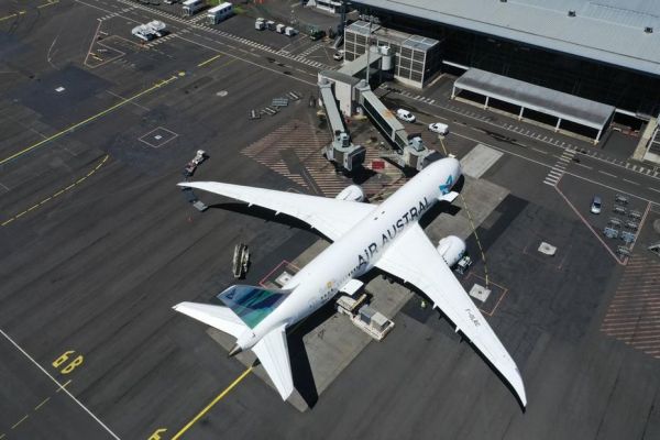 Air Austral : l'accord ou le tribunal de commerce, reprise des négociations en préfecture ce dimanche