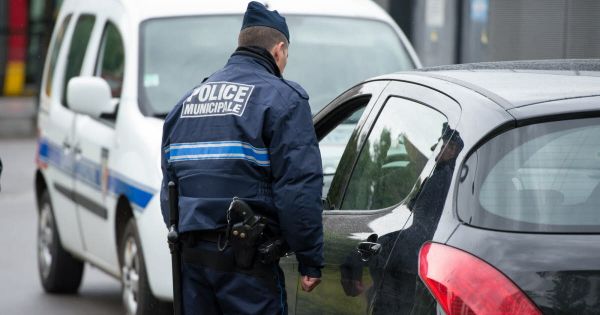 Droit automobile. Refuser un contrôle de police ou gendarmerie : que risquez-vous ?