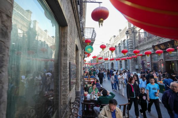 La Chine enregistre pr�s de 300 millions de voyages touristiques nationaux pendant les vacances de la F�te du travail