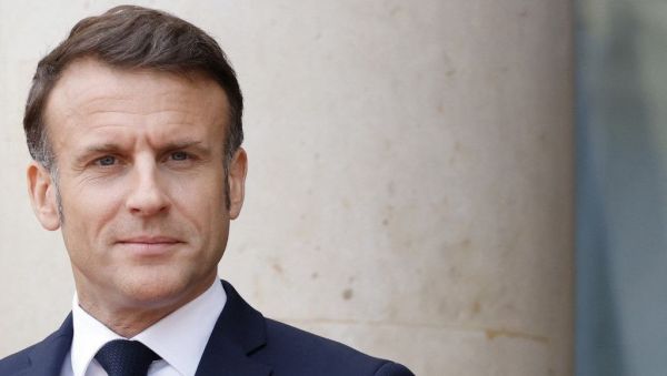 "Devoir de visite" des pères : la proposition d'Emmanuel Macron fait réagir les associations
