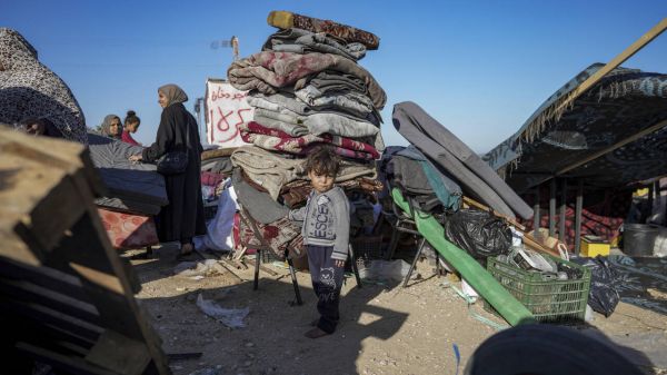 «Beaucoup de bombardements à Rafah aujourd'hui. Mais nous sommes bien arrivés»: depuis Genève, Khaled, tente de sauver sa famille coincée à Gaza