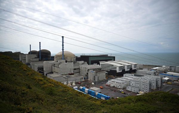 Flamanville : Douze ans et 13,2 milliards d'euros plus tard, l'EPR commence son chargement d'uranium