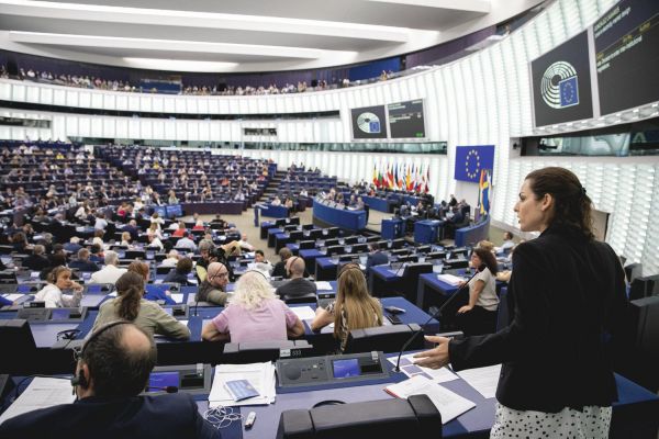 Travail, paix, environnement... comment les députés de la Gauche se sont battus pour de nouveaux droits en Europe