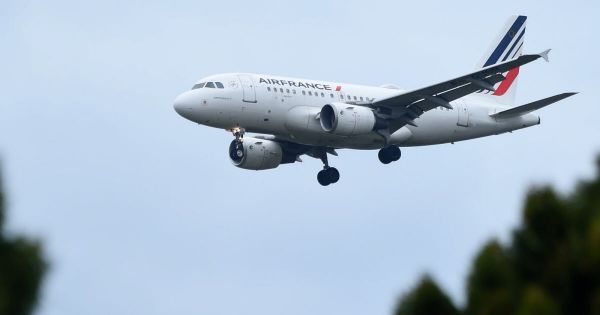 Aviation. Un Boeing reliant Los Angeles à Paris se pose en urgence pour « une odeur de brûlé »