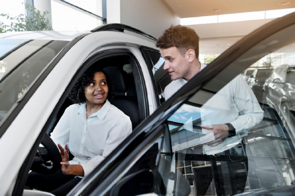 Les avantages de la location de voiture mensuelle expliqués