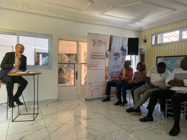 Les blogueurs camerounais renforcent leur culture démocratique