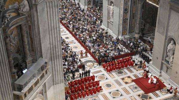 «Saint patron du Web»: l'adolescent italien Carlos Acutis sera canonisé