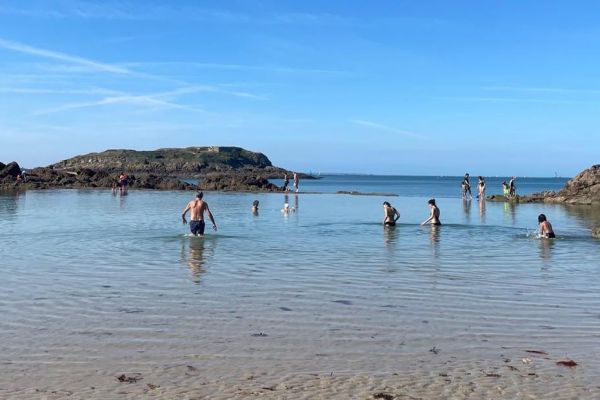 CARTE. Une plage sur 5  déconseillée aux baigneurs, selon Eaux et Rivières de Bretagne