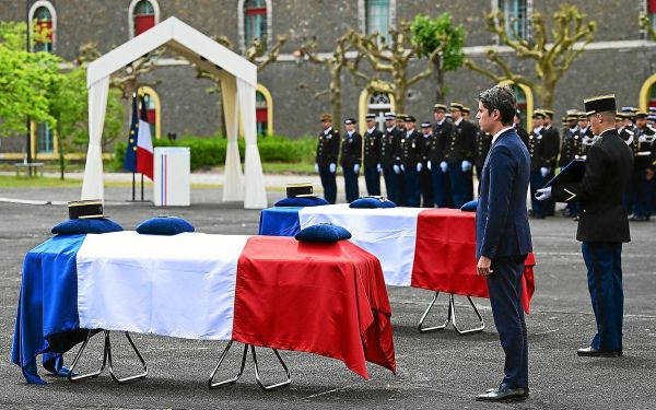 Cérémonie d'hommage    aux deux gendarmes     tués    en Nouvelle-Calédonie, dont le Breton Xavier Salou