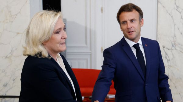 "Mise en scène", "gag": l'opposition fustige l'idée d'un débat Macron - Le Pen pour les européennes