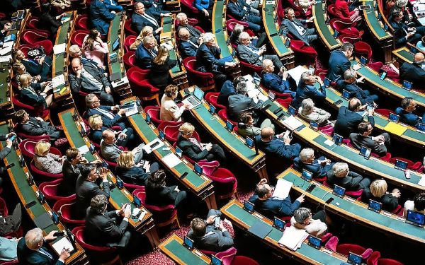 Bulletins de salaire, formulaires Cerfa supprimés... Le Sénat se lance dans le chantier de la simplification économique