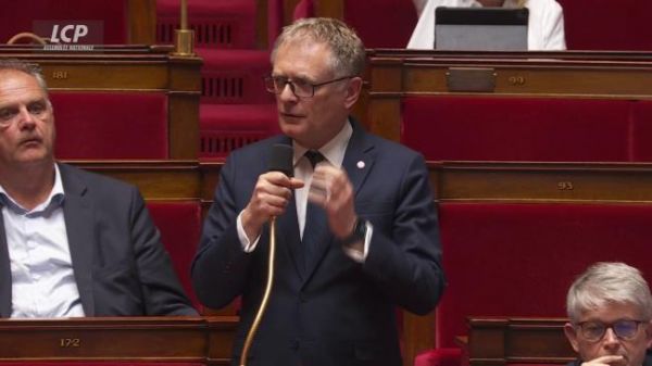 Fin de vie : l'Assemblée nationale examine la partie du projet de loi consacrée à "l'aide à mourir"