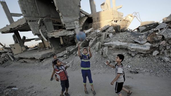 Gaza : "Ils oublient leurs peurs, les bombardements et la guerre", le football pour s'évader