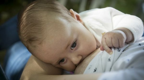Plus souvent, plus longtemps: La pratique de l'allaitement progresse en France
