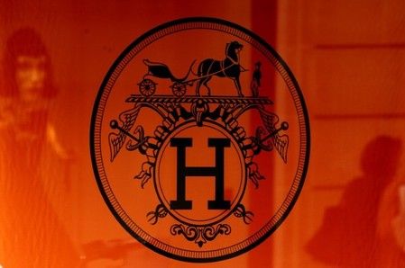Hermès en cache-misère ?