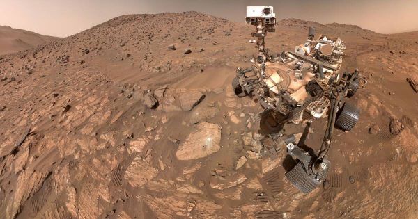 Sur Mars, une découverte sulfureuse et un rocher «intrigant» qui pourrait avoir côtoyé des microbes anciens