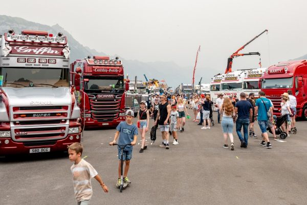 Au «Trucker and Country» festival d'Interlaken, une vision suisse idéalisée des États-Unis