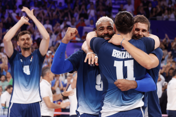 JO de Paris 2024. "On s'amuse sur le terrain et ce soir ça paye !" Nos volleyeurs régionaux brillent et se qualifient en finale