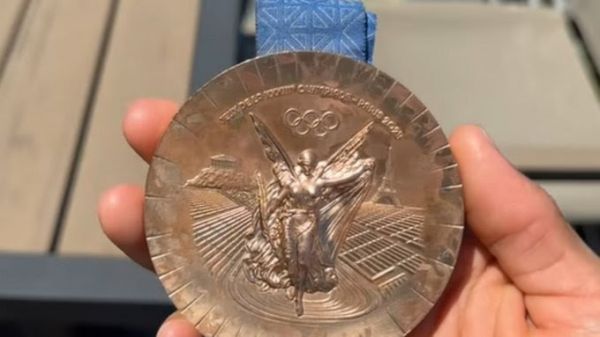 JO Paris 2024 : « Le devant commence à s'écailler »