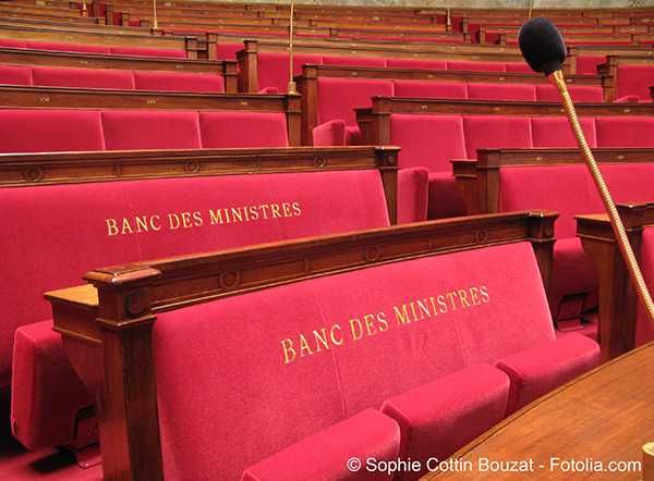 Crise politique et retard budgetaire : un gouvernement en suspens