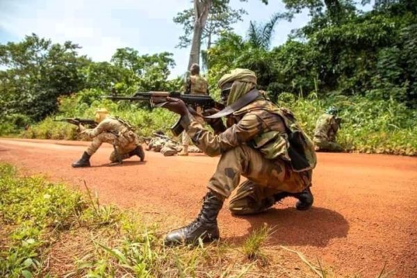 Les FACA, soutenues par des instructeurs russes, dispersent les rebelles dans le nord-est de la RCA (Autre presse)