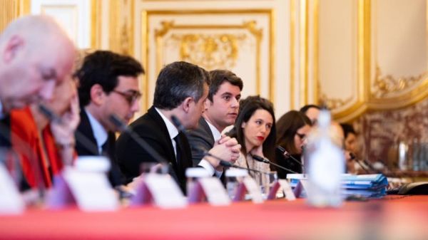Le gouvernement démissionnaire reconduit à l’identique le budget pour 2025