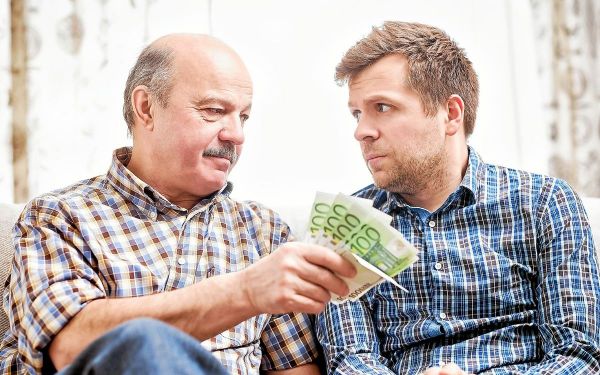 Soucis d'argent : la famille à la rescousse