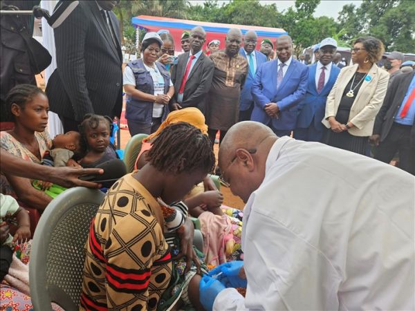 La RCA introduit la vaccination contre le paludisme: Discours de son de son Excellence Le Professeur Faustin Archange Touadera, President de la République, Chef de lEtat à loccasion du [...]