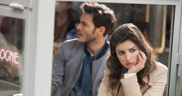 Après le red flag en amour, qu'est-ce que le yellow flag et faut-il s'en méfier ?