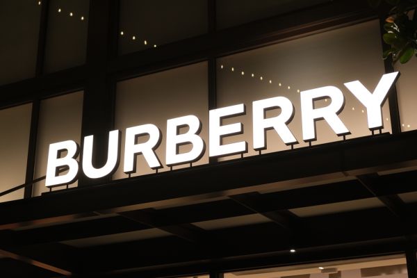 Bourse de Londres : Burberry évincée ?