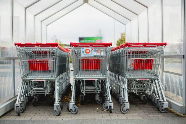 Grande distribution : un Caddie en échange d’une pièce d’identité !