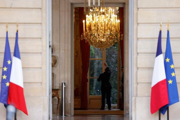 Face à la vacance du pouvoir, des chantiers suspendus et des urgences qui s'accumulent