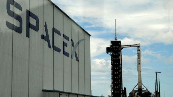 SpaceX : les fusées Falcon 9 clouées au sol après un rare incident, des décollages menacés d'être retardés
