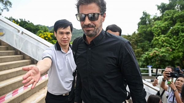 Thaïlande : le fils de l'acteur espagnol Rodolfo Sancho condamné à la prison à vie pour le meurtre d'un chirurgien