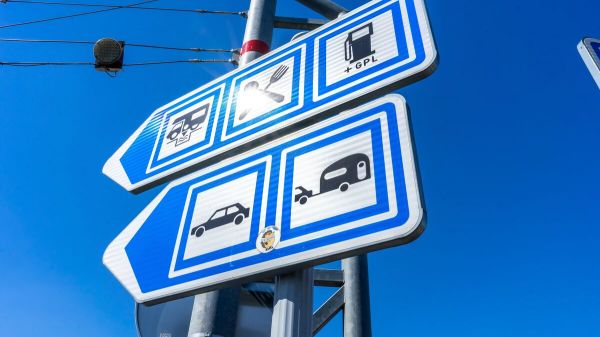 Puy-de-Dôme : ils attaquaient des homosexuels « pour se distraire » sur une aire d'autoroute de l'A75