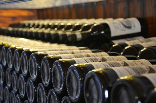 Foires aux vins 2024 : calendrier et bonnes affaires