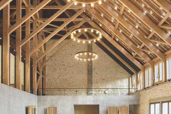 Symphonie brute : École de musique et halle couverte par SILT à Gray (Haute-Saône)