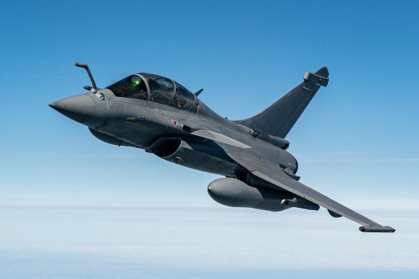 La Serbie fait l'acquisition de 12 Rafale