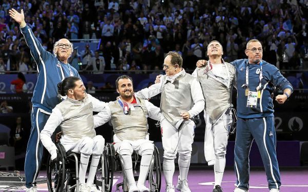 Jeux paralympiques : retour gagnant pour Ludovic Lemoine, médaillé de bronze au fleuret par équipes