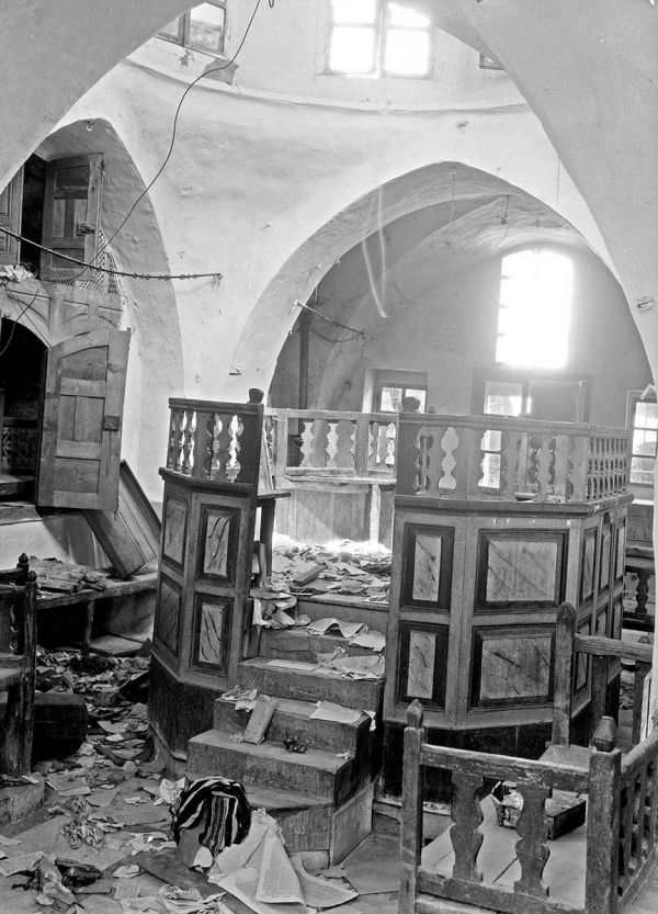 Photography and the Holocaust : Then and Now – Essay #10: "A Brief History of Israel & Zionism & the Rise of the New Jew” by Robert Hirsh