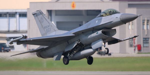 Dans le détroit de Formose la ROCAF bande ses muscles.